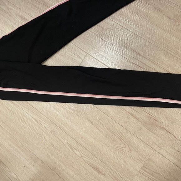 REITMANS / High Rise Slim Leg Black with Pink Pin Strip / Size 10 - Picture 4 of 11
